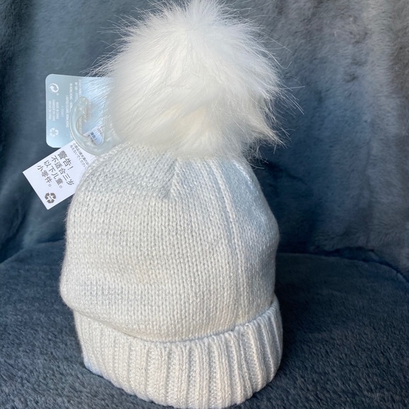 Disney Frozen 2 Winter Hat - Picture 3 of 5